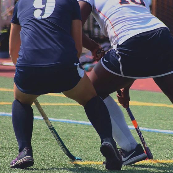 Hockeyers in duel