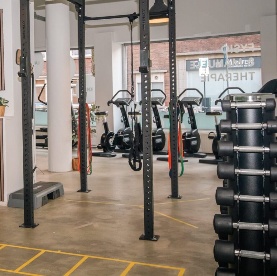 Modern ingerichte oefenruimte bij F3 Fysio Rotterdam - Centrum (Schieweg) voor revalidatie, fysiotherapie en krachttraining.